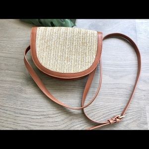 Sea grass woven crossbody